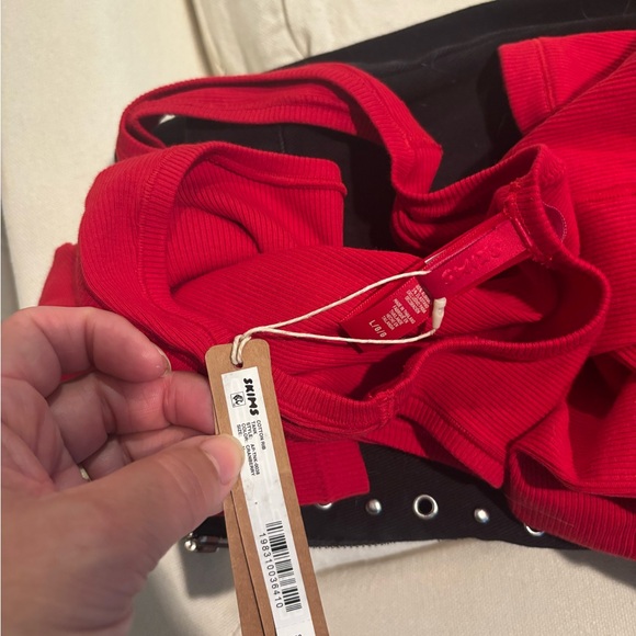 Red Ribbed Tank Top - Picture 3 of 4